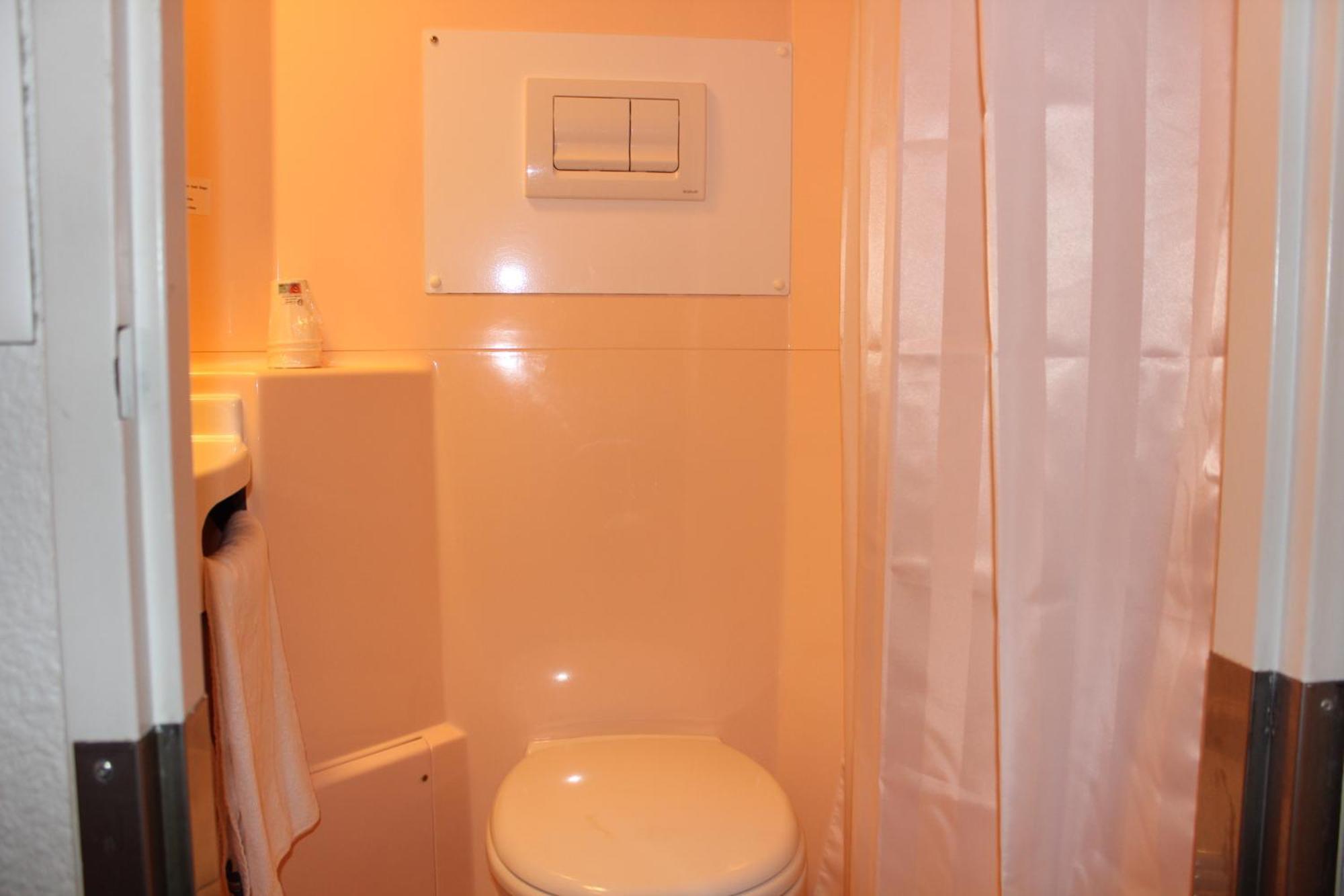 Premiere Classe St Quentin En Yvelines Elancourt Trappes Exterior photo